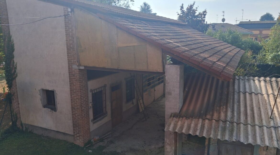 WhatsApp Image 2025-10-15 at 11.38.27