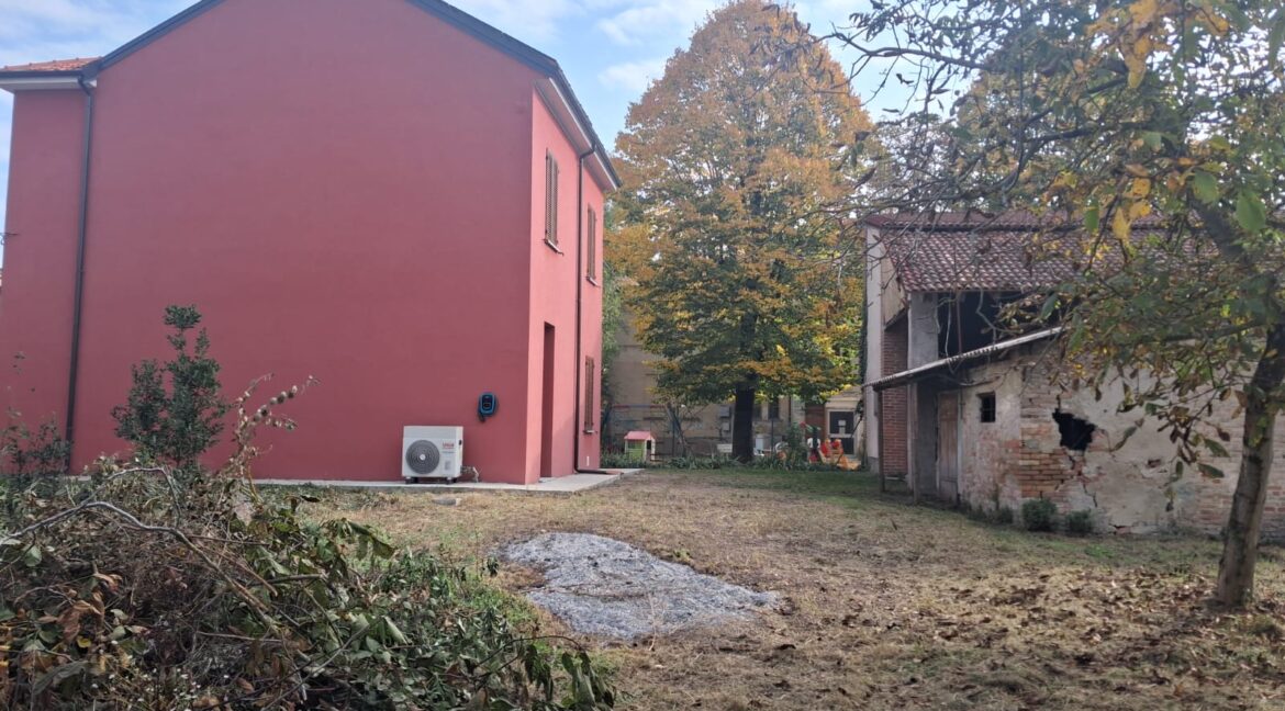 WhatsApp Image 2025-10-15 at 11.38.30 (5)