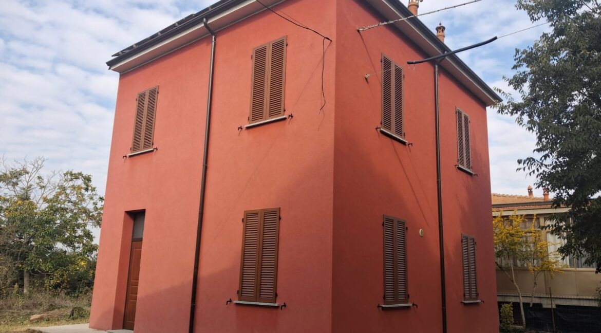 WhatsApp Image 2025-10-15 at 11.38.31 (1)