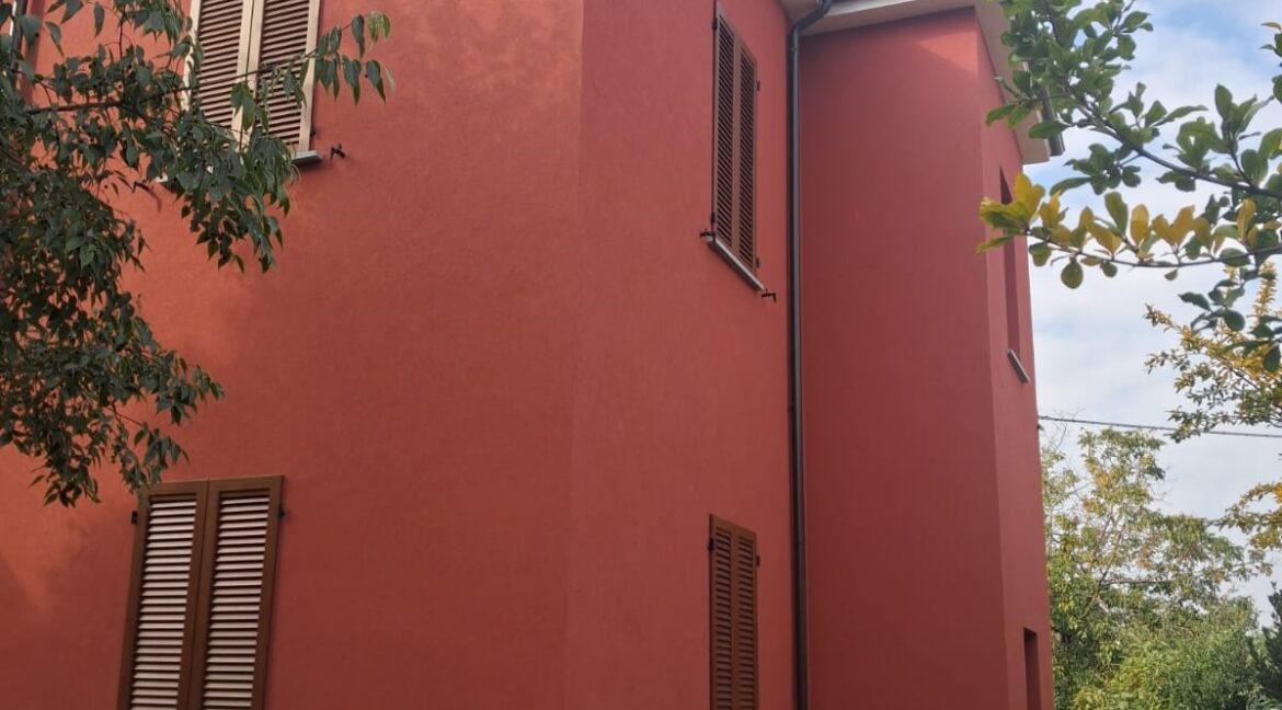 WhatsApp Image 2025-10-15 at 11.39.12 (1)