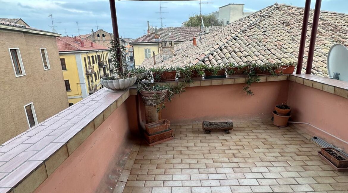 623a318a-997a-4270-9540-a57e38b89ca1