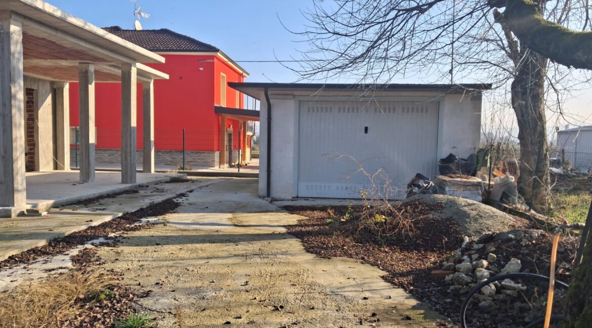 WhatsApp Image 2025-12-12 at 11.26.43 (1)