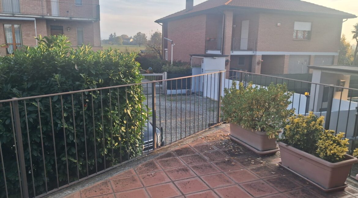 WhatsApp Image 2025-11-10 at 16.48.30 (1)