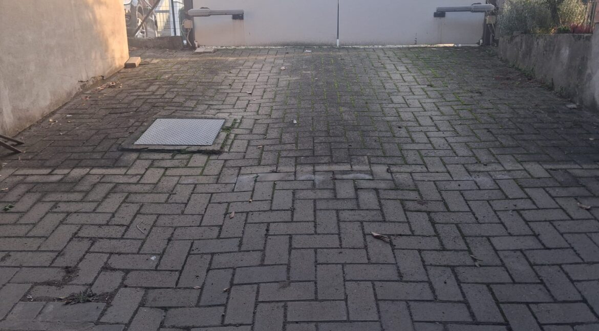 WhatsApp Image 2025-11-10 at 16.48.48 (1)