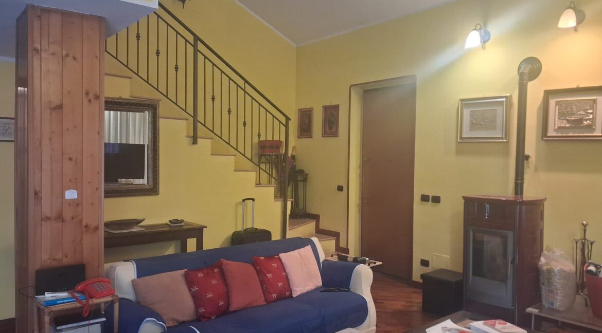 WhatsApp Image 2025-11-10 at 16.51.37 (2)